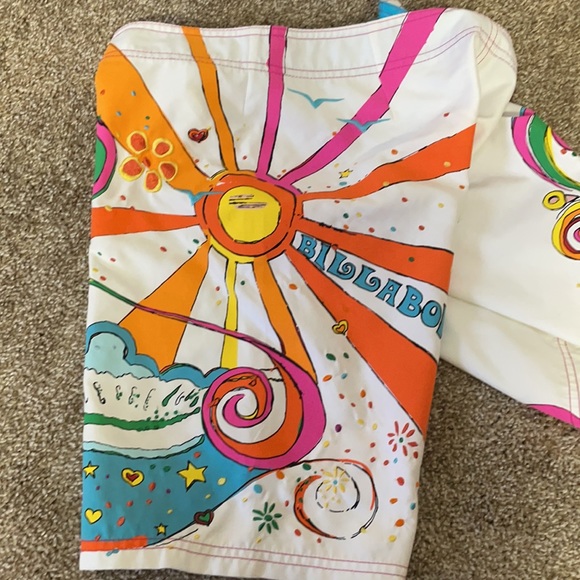 4/$24𦩠Menβs Billabong board shorts size 5 ππ»ββοΈ - Picture 4 of 12